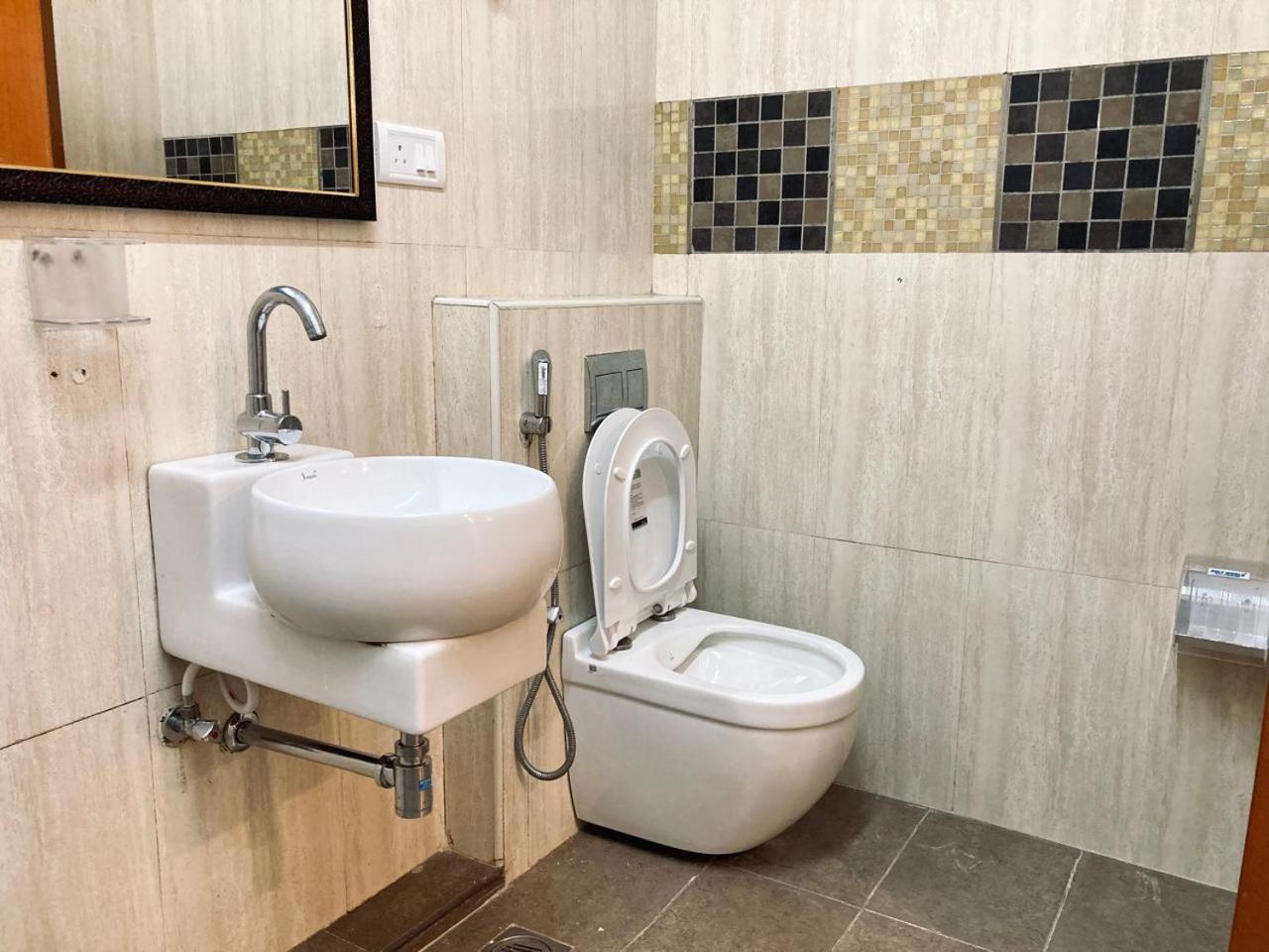 Egmore P V Cherian Road 4bhk Apartment *